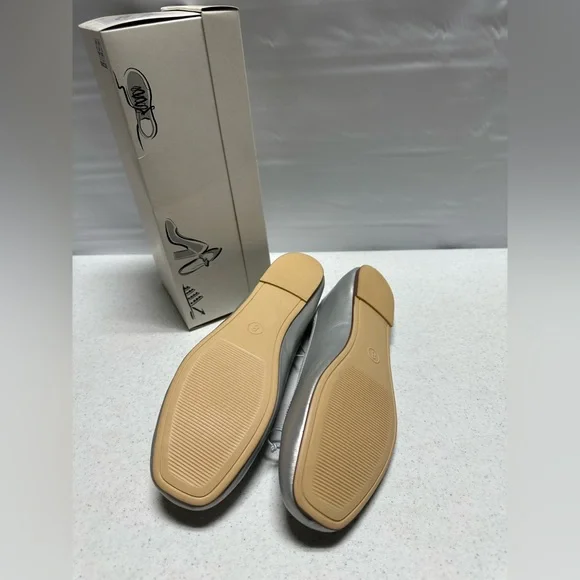 Jackie Silver Memory Foam Ballet Flats from A New Day NWT - Picture 10 of 10